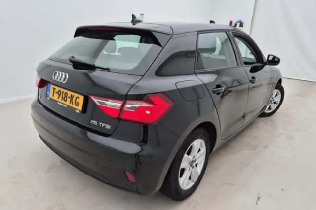 Audi A1 (2023) thumbnail 2