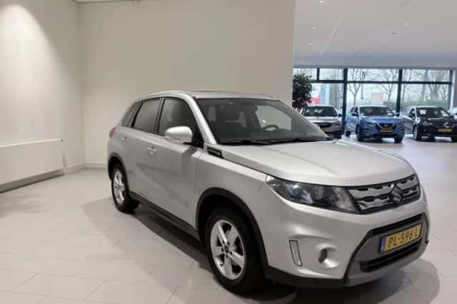 Suzuki Vitara (2017) thumbnail 7