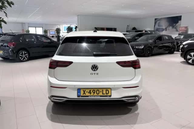 Volkswagen Golf (2021) thumbnail 4