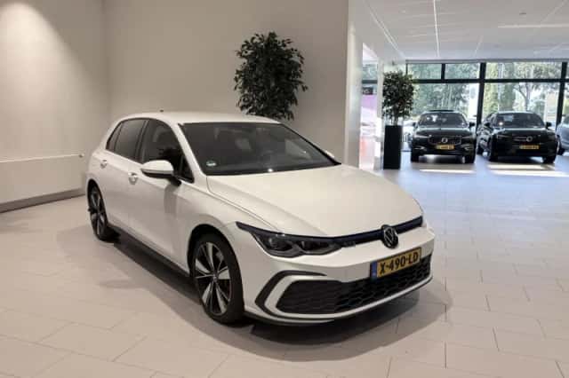 Volkswagen Golf (2021) thumbnail 6