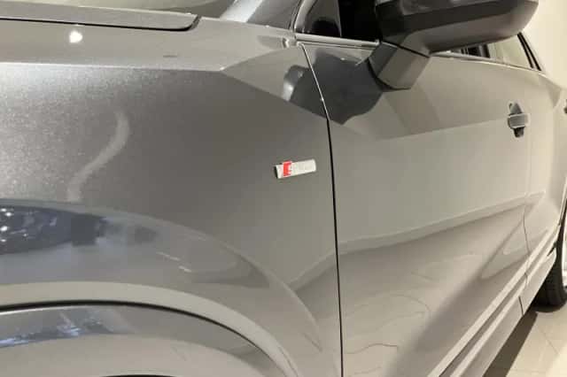 Audi Q2 (2020) thumbnail 3