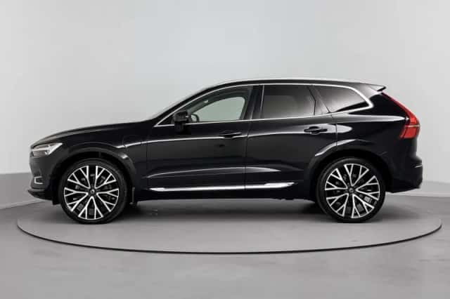 Volvo XC60 (2021) thumbnail 2