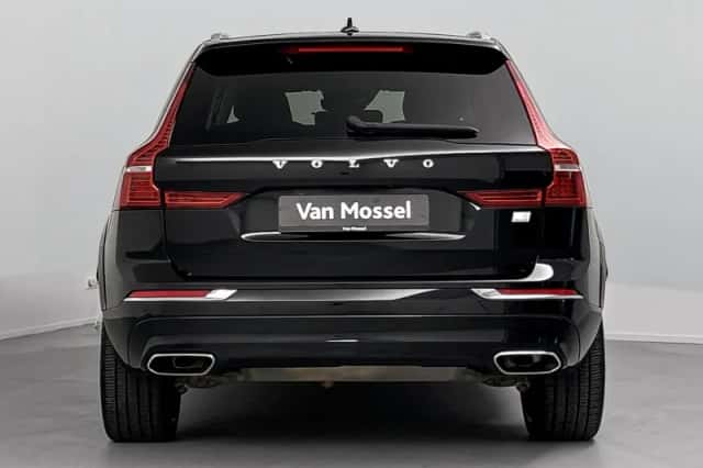 Volvo XC60 (2021) thumbnail 3