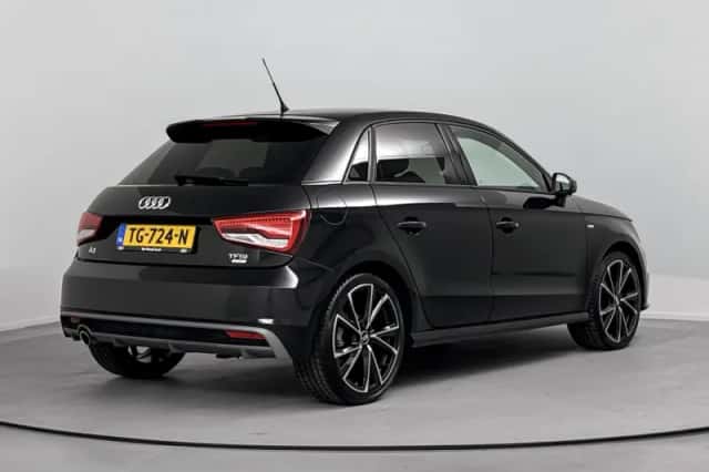 Audi A1 (2018) thumbnail 4