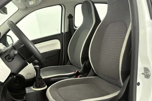 Renault Twingo (2016) thumbnail 6