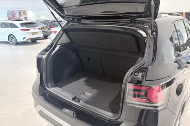 Volkswagen T-Cross (2025) thumbnail 5