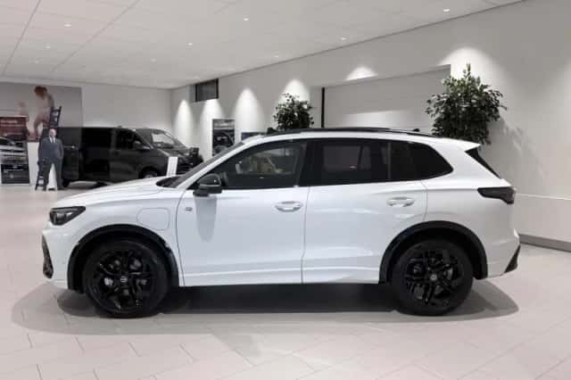 Volkswagen Tiguan (2026) thumbnail 3