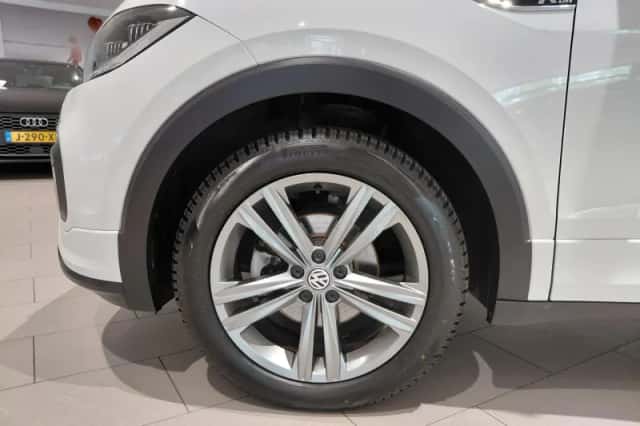 Volkswagen T-Cross (2020) thumbnail 2