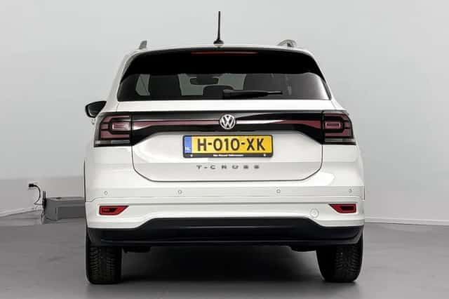 Volkswagen T-Cross (2020) thumbnail 3