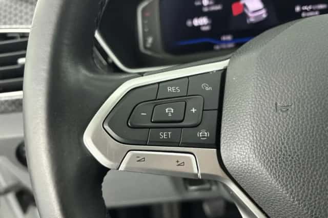 Volkswagen T-Cross (2020) thumbnail 6