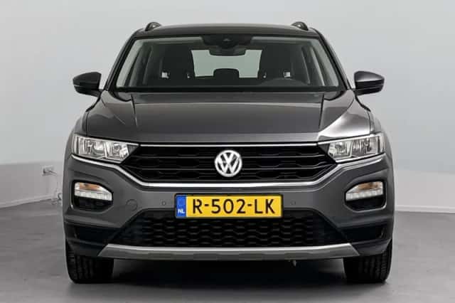 Volkswagen T-Roc (2018) thumbnail 5