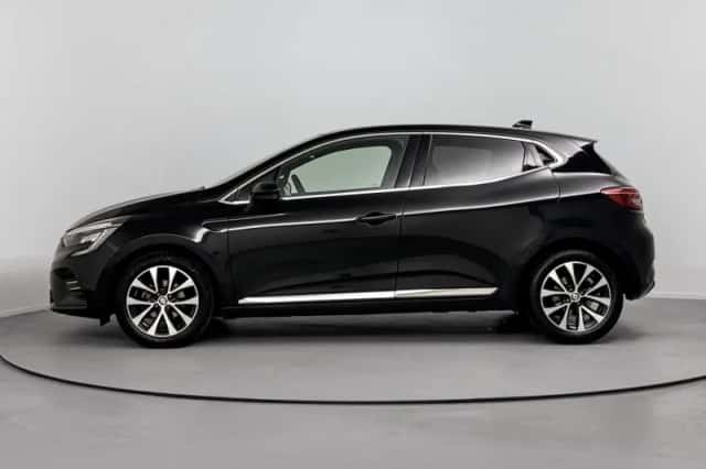Renault Clio (2022) thumbnail 2