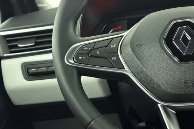 Renault Clio (2022) thumbnail 6