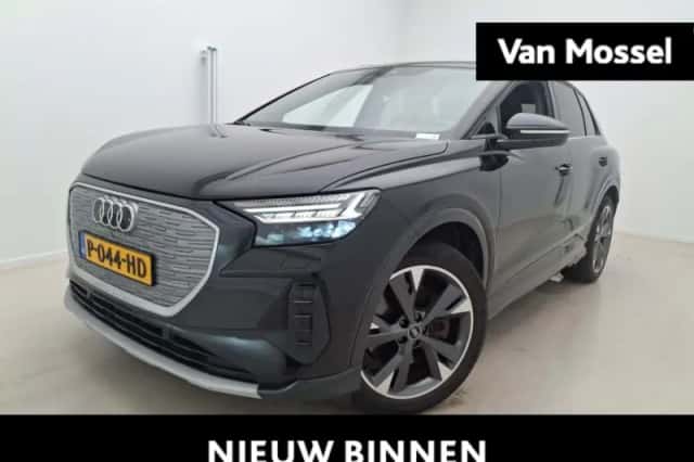 Audi Q4 e-tron (2021) thumbnail 1