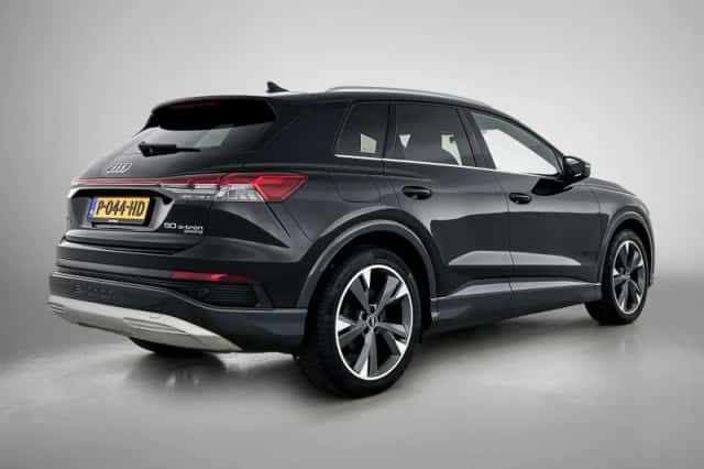 Audi Q4 e-tron (2021) thumbnail 4