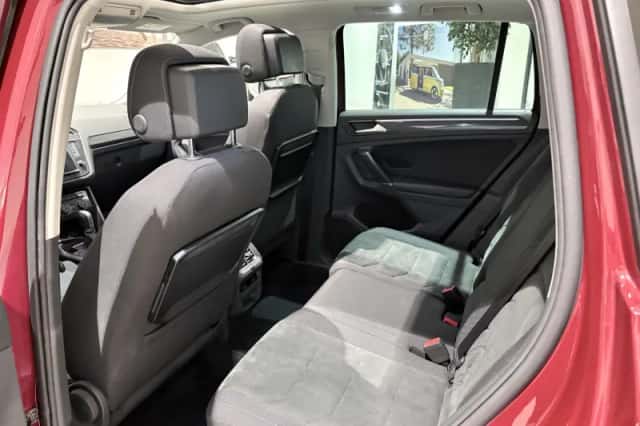 Volkswagen Tiguan (2016) thumbnail 11