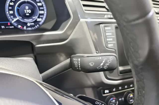 Volkswagen Tiguan (2016) thumbnail 17