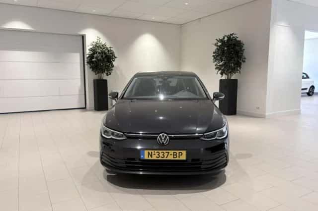 Volkswagen Golf (2021) thumbnail 6