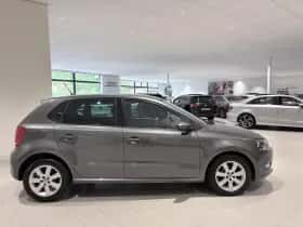 Volkswagen Polo (2011) thumbnail 5