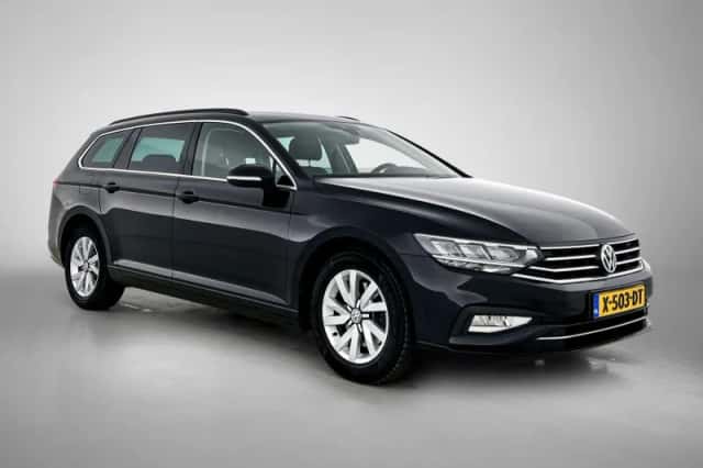 Volkswagen Passat (2020) thumbnail 3