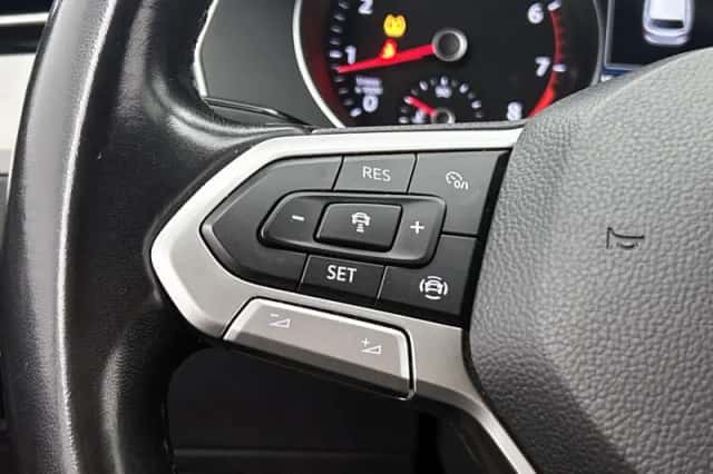 Volkswagen Passat (2020) thumbnail 6