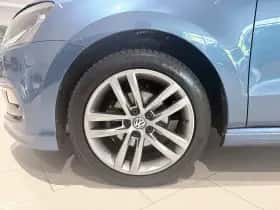 Volkswagen Polo (2016) thumbnail 2