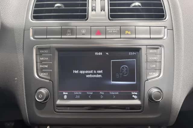 Volkswagen Polo (2016) thumbnail 21