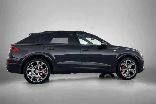 Audi Q8 (2021) thumbnail 4