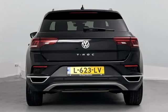 Volkswagen T-Roc (2020) thumbnail 3