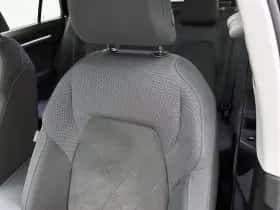 Volkswagen Golf (2022) thumbnail 19