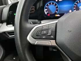 Volkswagen Golf (2022) thumbnail 6