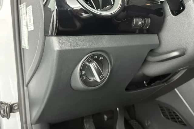 Volkswagen Up! (2013) thumbnail 14
