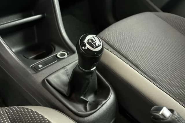 Volkswagen Up! (2013) thumbnail 15