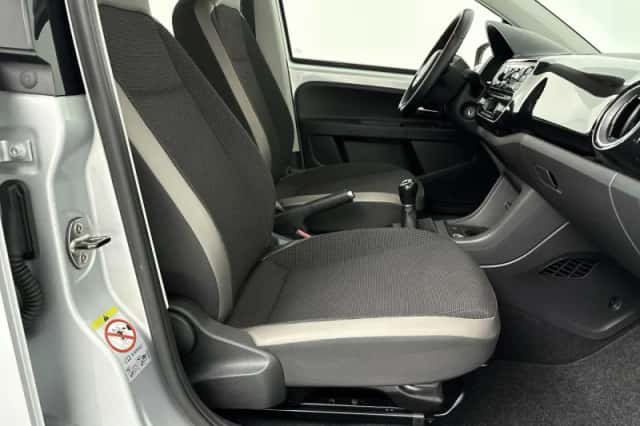 Volkswagen Up! (2013) thumbnail 17