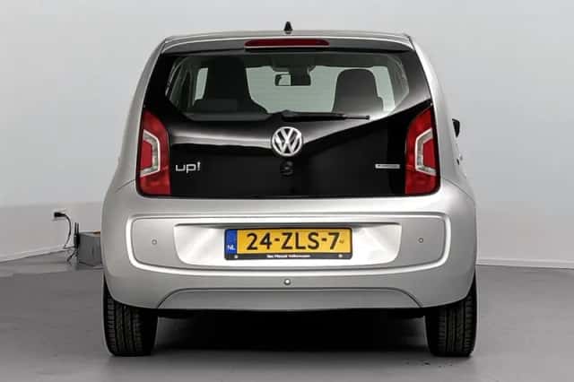Volkswagen Up! (2013) thumbnail 3
