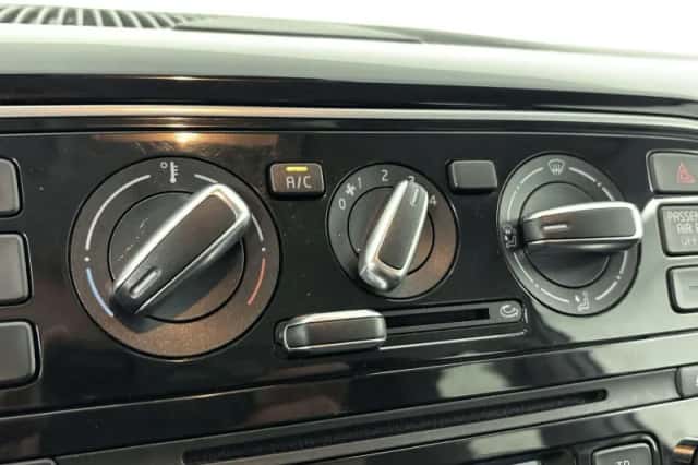 Volkswagen Up! (2013) thumbnail 7