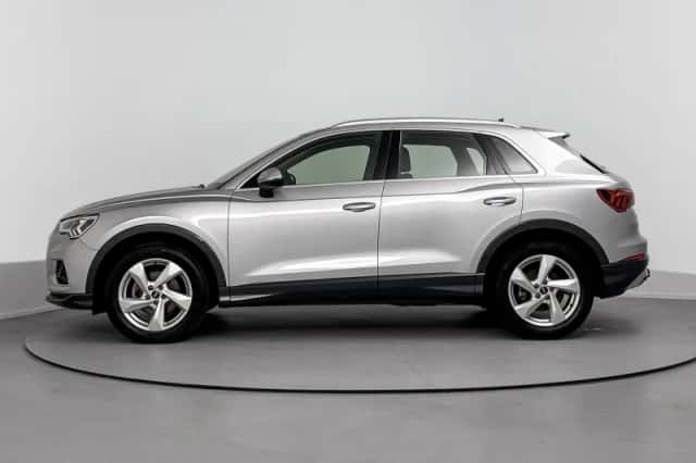 Audi Q3 (2021) thumbnail 2