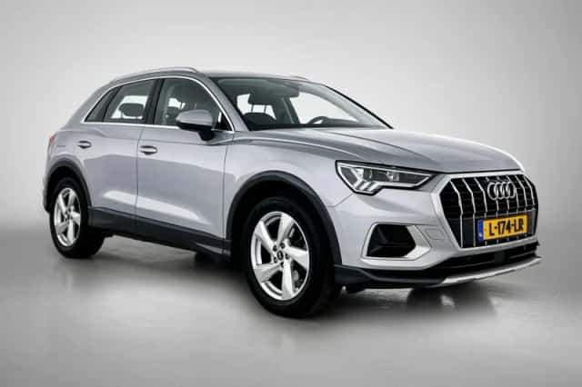Audi Q3 (2021) thumbnail 3