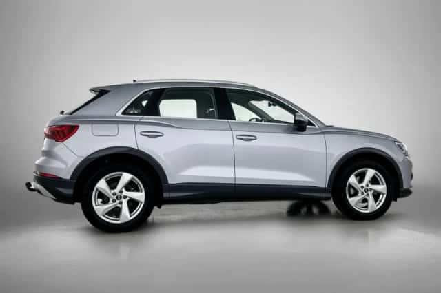 Audi Q3 (2021) thumbnail 4