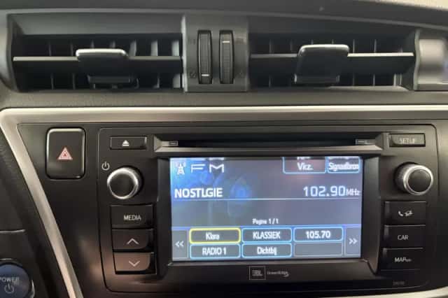 Toyota Auris (2013) thumbnail 19