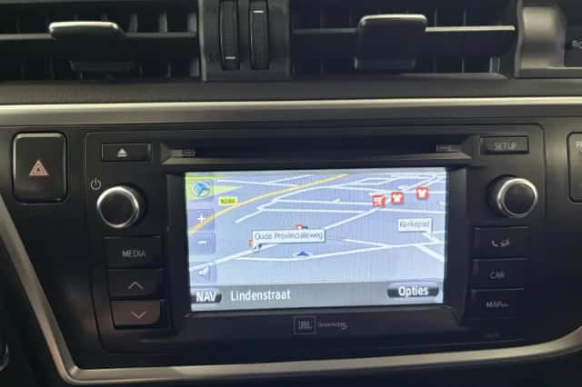 Toyota Auris (2013) thumbnail 20