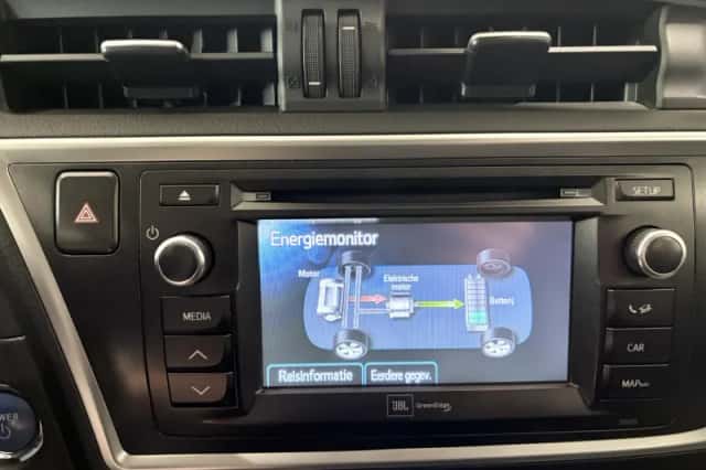Toyota Auris (2013) thumbnail 21