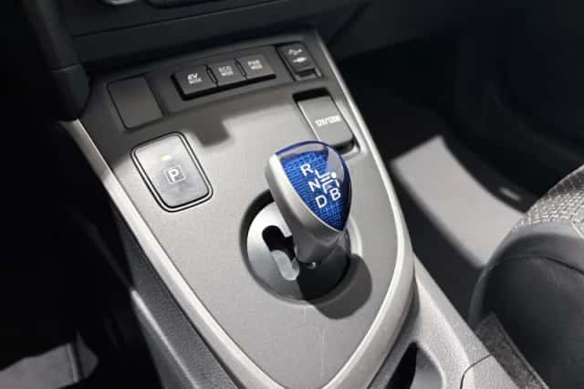 Toyota Auris (2013) thumbnail 26