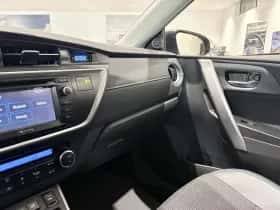 Toyota Auris (2013) thumbnail 28