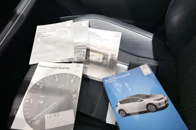 Toyota Auris (2013) thumbnail 29