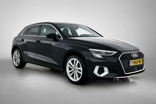 Audi A3 (2023) thumbnail 3