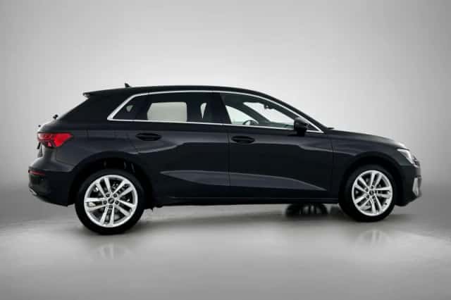 Audi A3 (2023) thumbnail 4