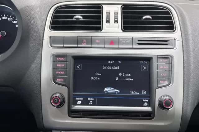 Volkswagen Polo (2016) thumbnail 22