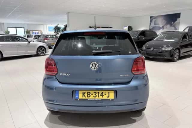 Volkswagen Polo (2016) thumbnail 4