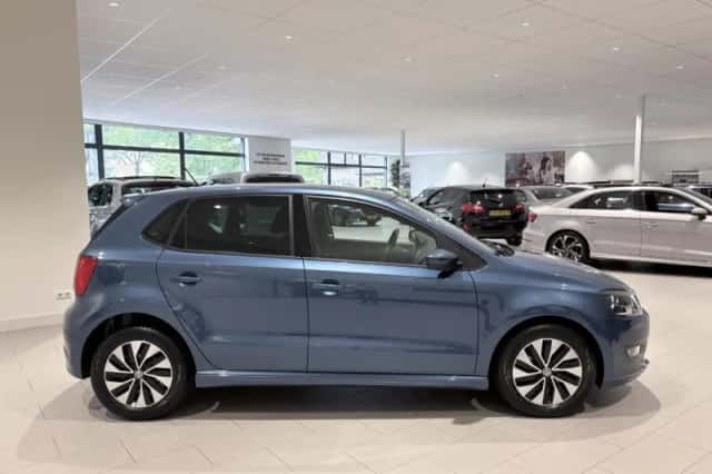 Volkswagen Polo (2016) thumbnail 7